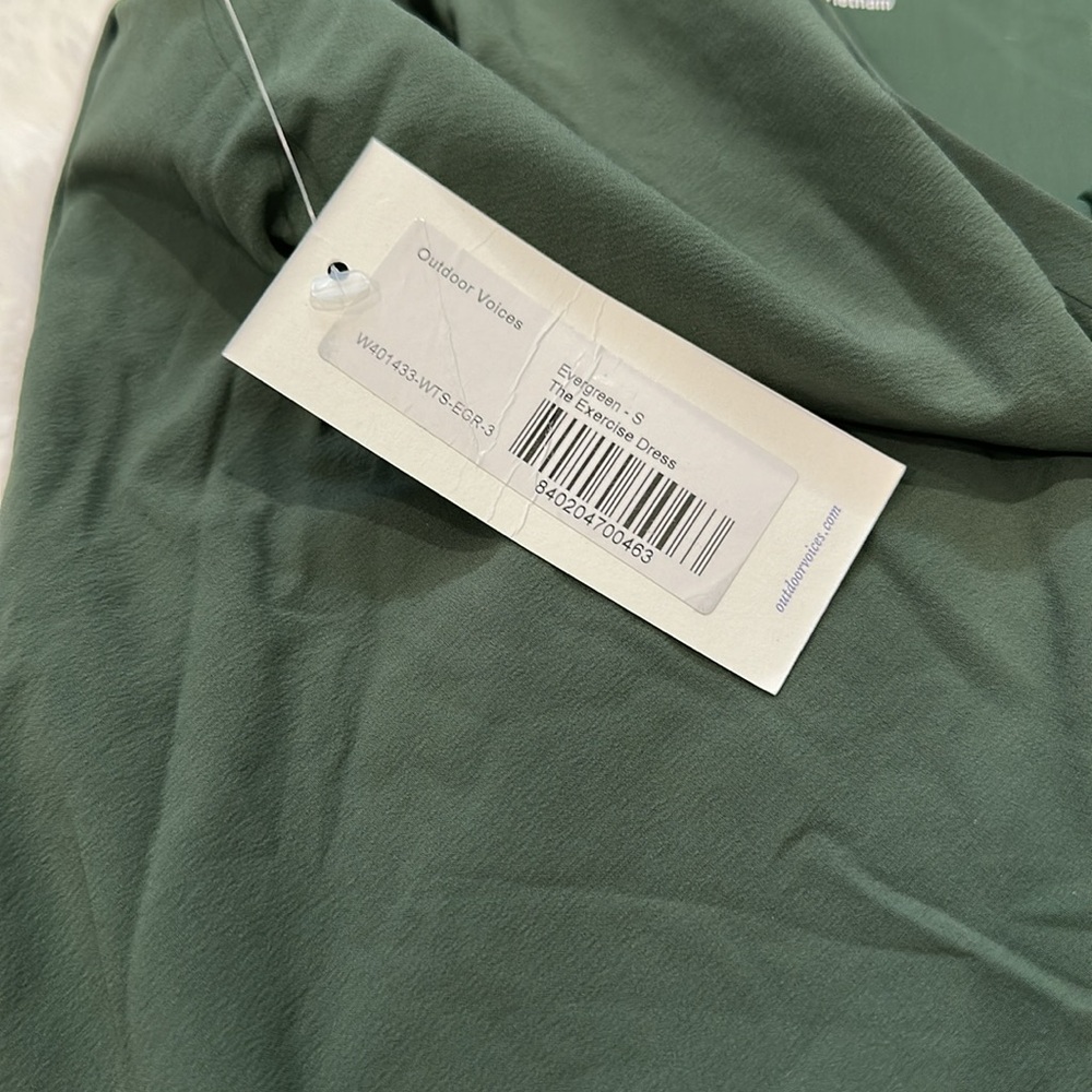NWT Outdoor Voices The Exercise Dress Evergreen size S/M built in shorts/pockets - Picture 13 of 13